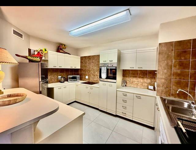 3 BEDROOM APARTMENT FOR SALE IN NORTH BEACH